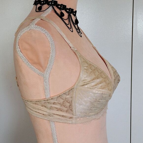 Christian Dior VTG 70s 80s Ivory Satin Lace Wireless Padded Bra 36B - Picture 8 of 14